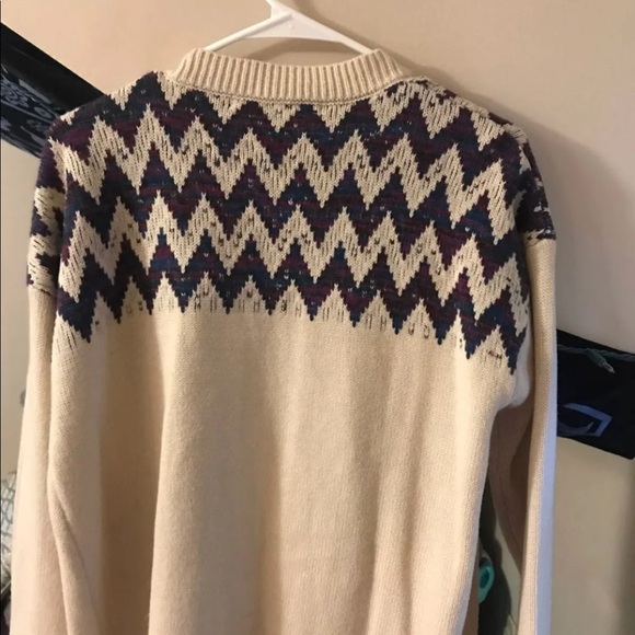 Cardigan - Picture 4 of 4